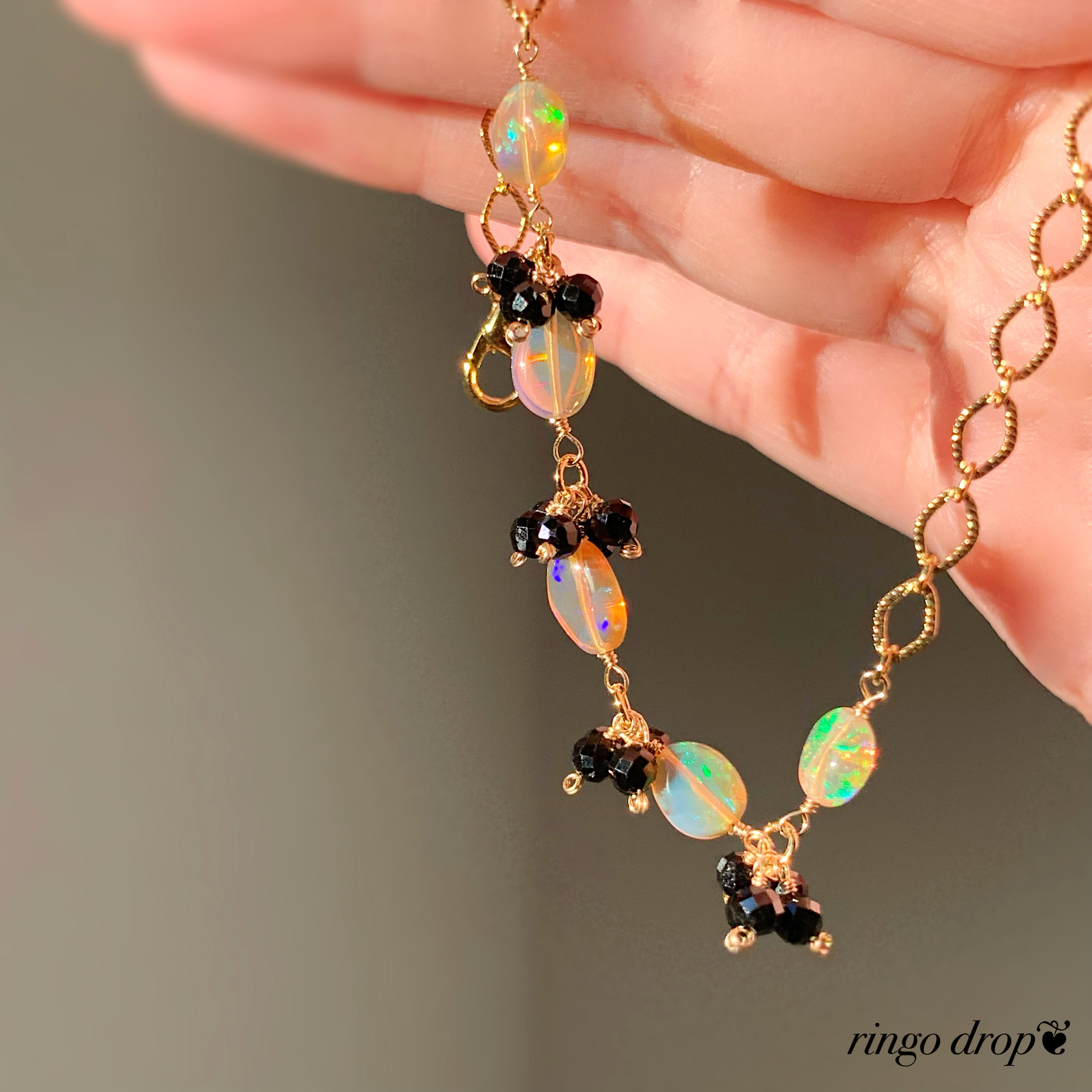 《厳選オパール》秋色プレシャスオパール・ブラックスピネル 16kgpブレスレット　天然石