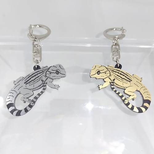 専用　ハンドメイド　刺繍　フトアゴヒゲトカゲ　バッグ　キーホルダー 専用 ハンドメイド 刺繍 フトアゴヒゲトカゲ バッグ キーホルダー