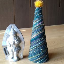 値下げ　ミニクリスマスツリー➁　ミニクリスマスインテリア　手織り布のミニクリスマスツリー　ツリー置物 3枚目の画像