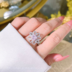 フラワー ライトピンク 高炭素ダイヤモンド キラキラ ゴージャス ヘイローリング 花 ニュアンスカラー シンプル 4枚目の画像