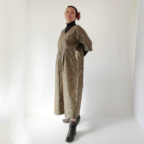 大島紬玉虫織のロングワンピース（着物リメイク） ワンピース 百人一趣