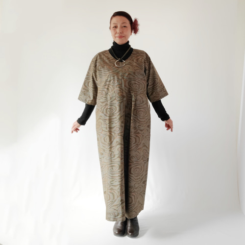 大島紬玉虫織のロングワンピース（着物リメイク） ワンピース 百人一趣