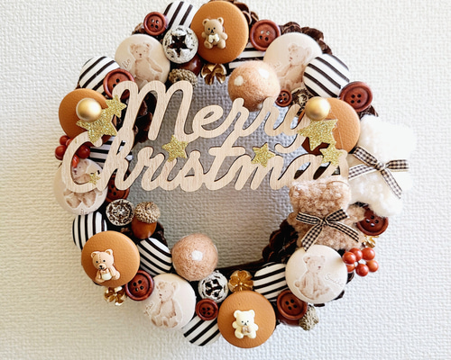 クマちゃんのお気に入りは、お花のクリスマスリース　シーグラスアート シーグラスアート❁クリスマス賑やかリース❁