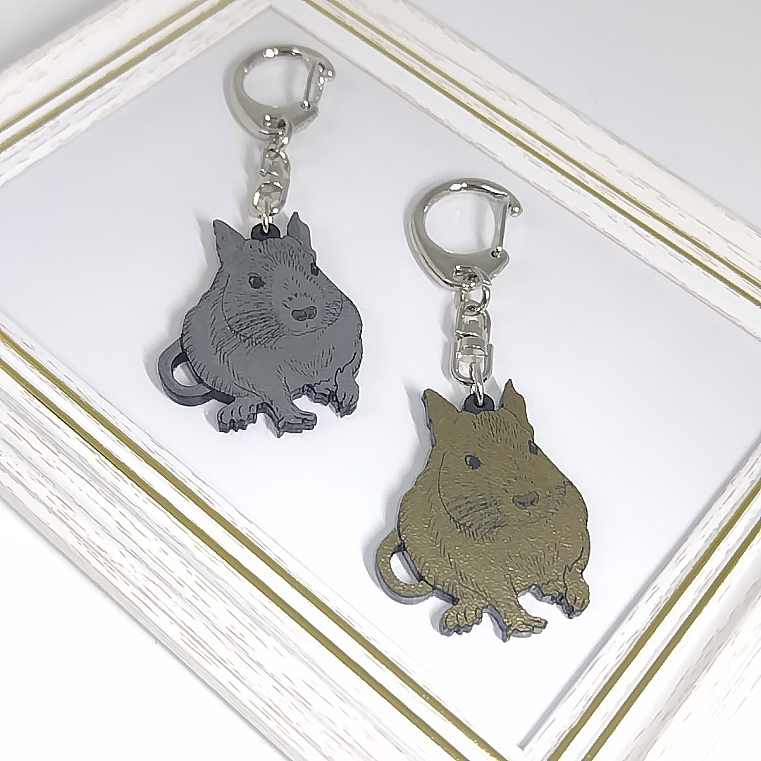 専用　ハンドメイド　刺繍　デグー　ストラップ　ミニバッグキーホルダー付き