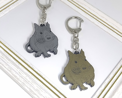 専用　ハンドメイド　刺繍　デグー　ストラップ　ミニバッグキーホルダー付き ab5c92cdb1986f16f9565f4e826dc0