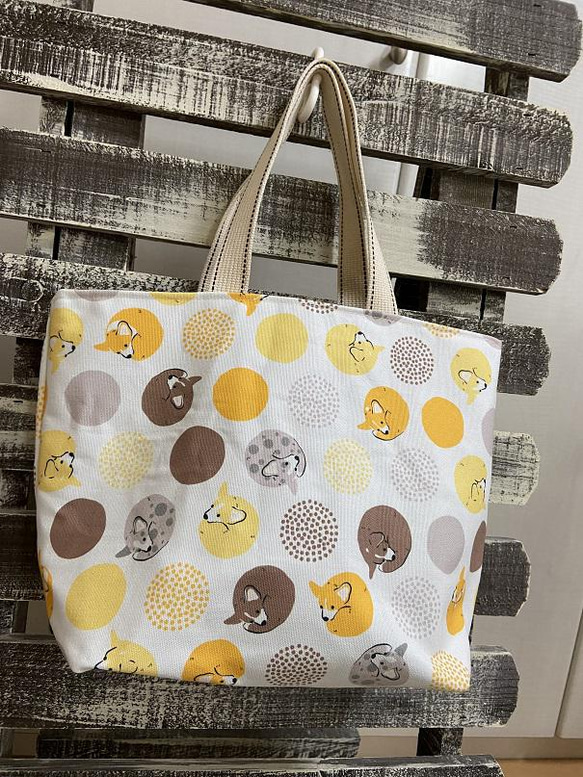 まんまるコーギーさん　お散歩BAG 1枚目の画像