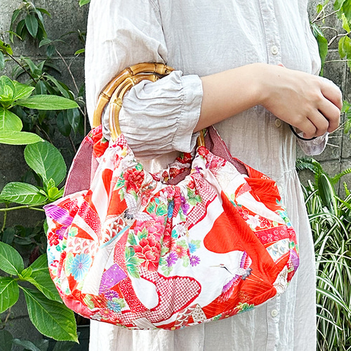 アンティーク 犬と紬】バンブーバッグ アンティーク着物 リメイク