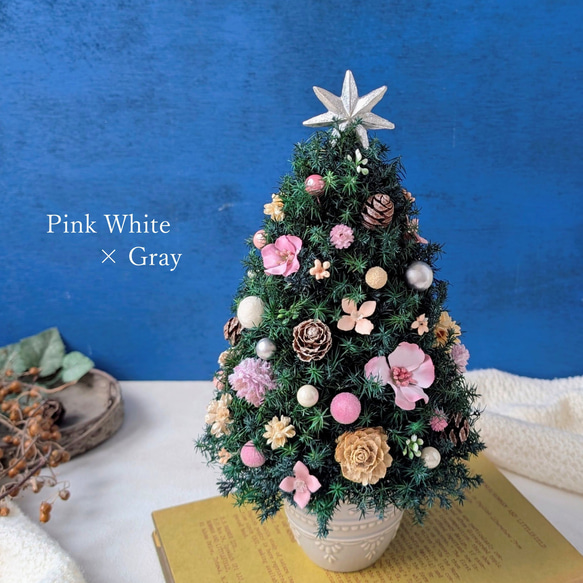 [Sサイズ]来年も飾れる♡飾りと器が選べる*本物のヒムロスギとたっぷりの木の実で作る北欧風卓上クリスマスツリー28cm 8枚目の画像