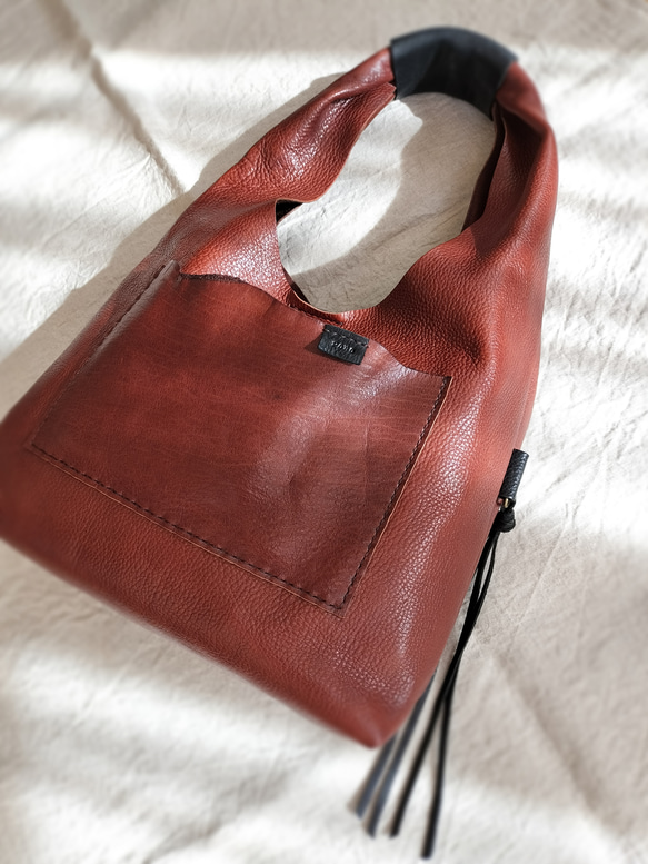 one shoulder bag　濃いブラウン✗黒　オイルシュリンクレザー 2枚目の画像