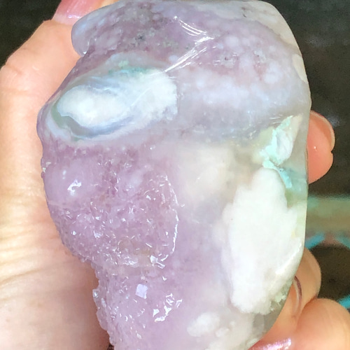 ドゥルージーピンクアメジストフラワーアゲート☆原石☆瀧川神社にて