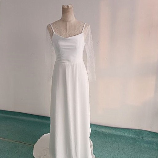 人気上昇！フランス風 ウエディングドレス  ホワイト 光沢サテン  マーメイドライン  憧れのドレス 二次会