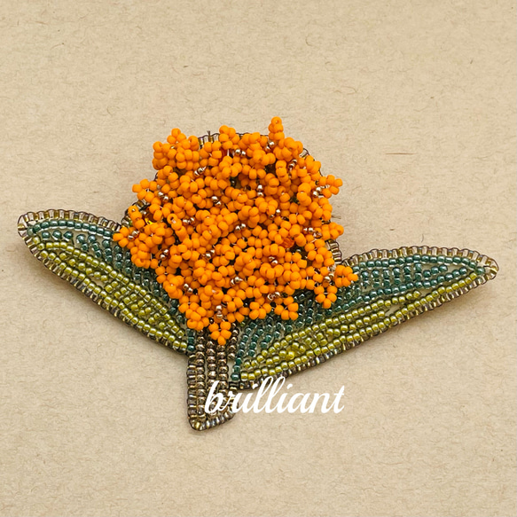 完成品】ビーズ刺繍 キンモクセイのブローチ ブローチ Beads工房