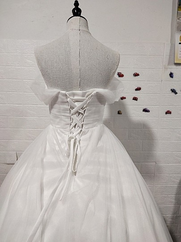美品！華やか ウエディングドレス ホワイト ベアトップ  ソフトチュール  憧れのドレス  エレガント  シアーな美 3枚目の画像