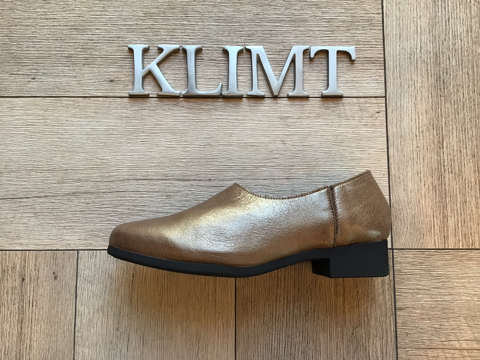 隠しゴムプレーンシューズ　ブラウンメタ 8,591円