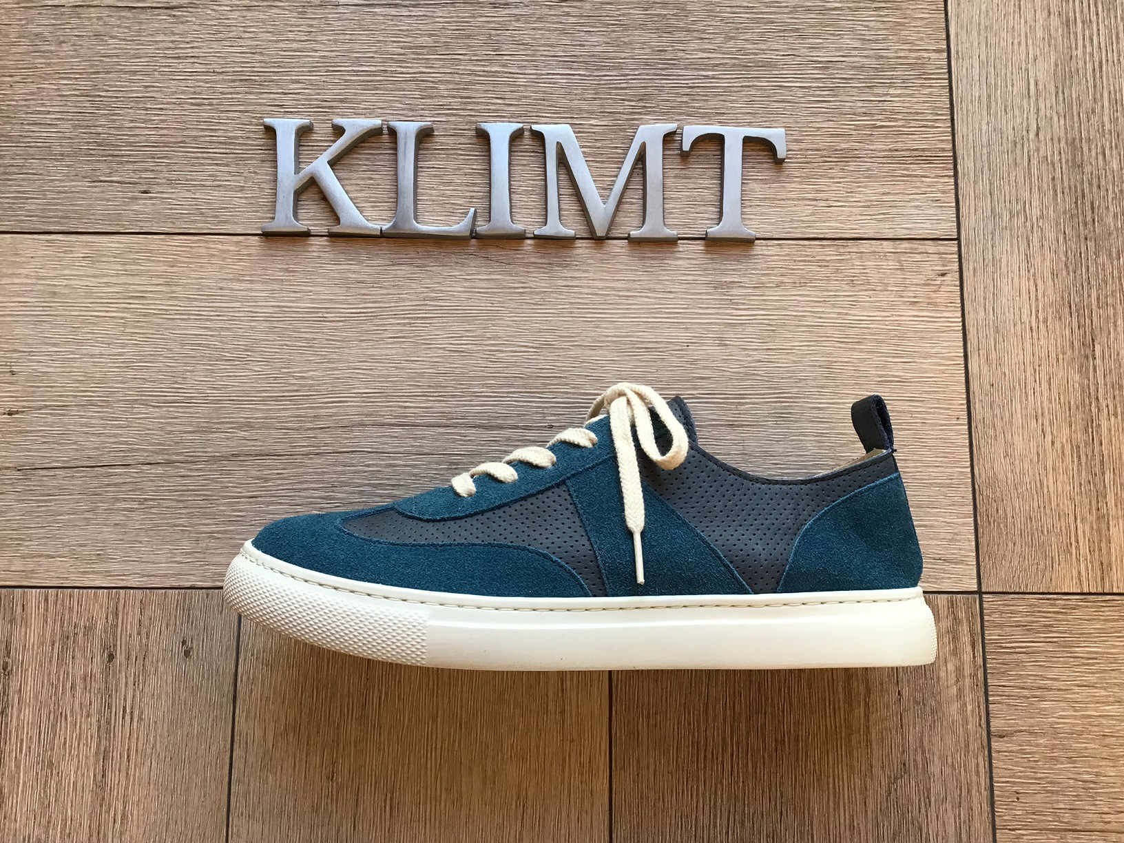 スエードコンビスニーカー　ブルーグレー