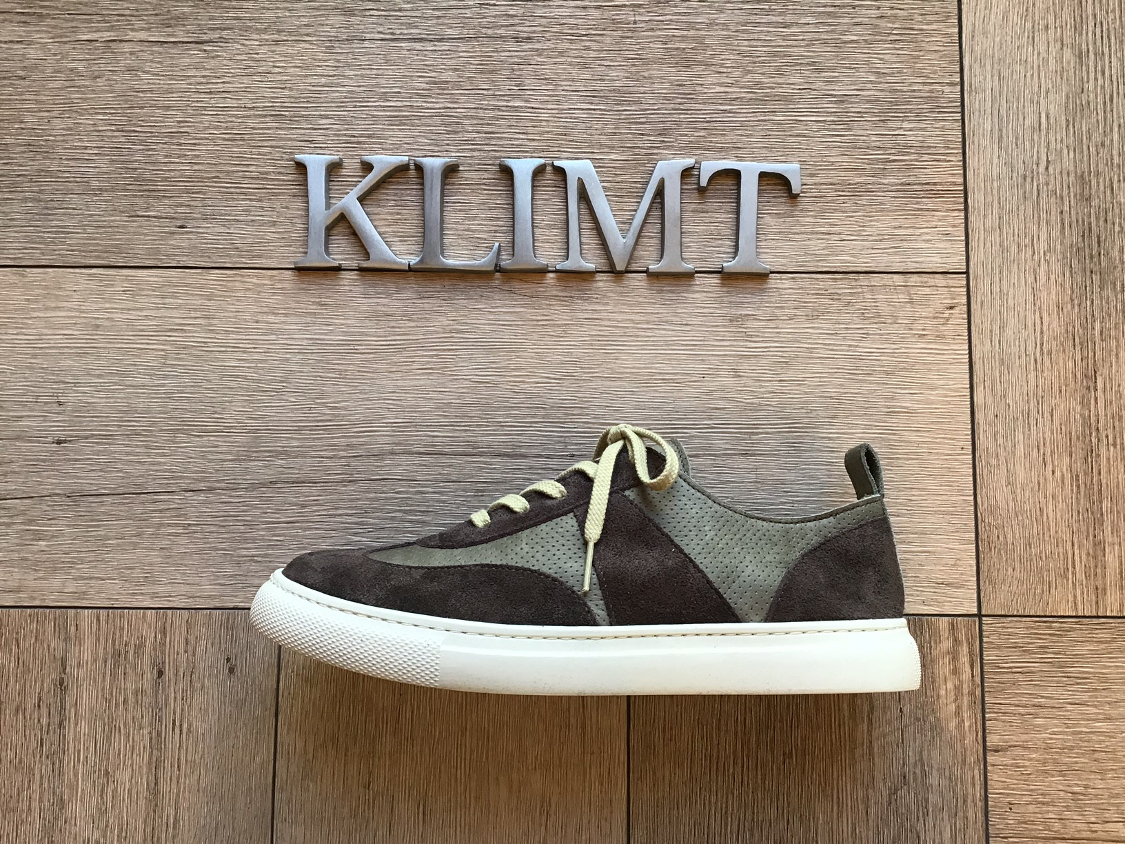 スエードコンビスニーカー　モスグリーン