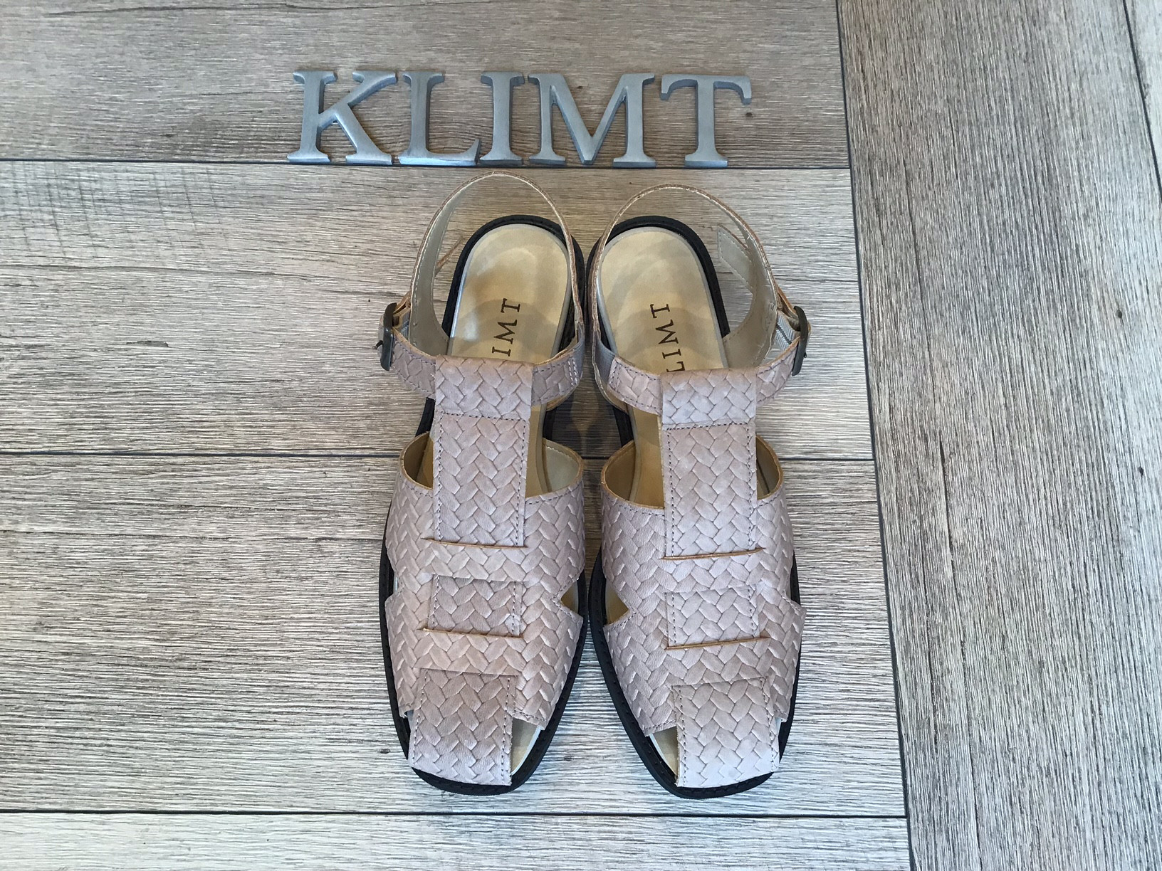 グルカサンダル ヌメロープ（ベージュ縄目柄）