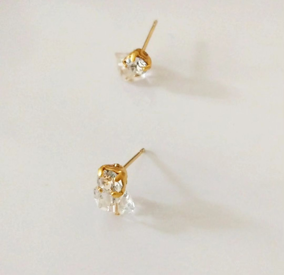 ハーキマーダイヤモンドとジルコニアのピアス 2枚目の画像
