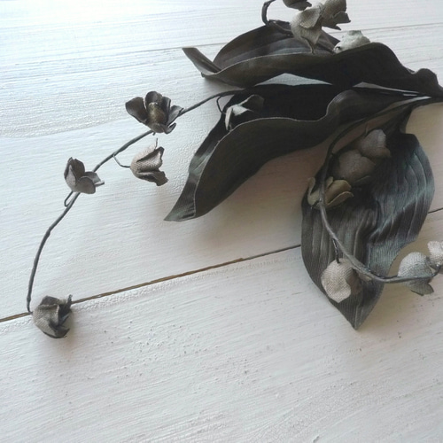 布花 ドライな黒鈴蘭 B アートフラワー はなり 通販｜Creema(クリーマ  