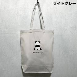 【免運費】A4尺寸適用！帆布手提袋，繡有熊貓圖案。 A4尺寸，非常適合女性。可愛又時尚。 第7張的照片