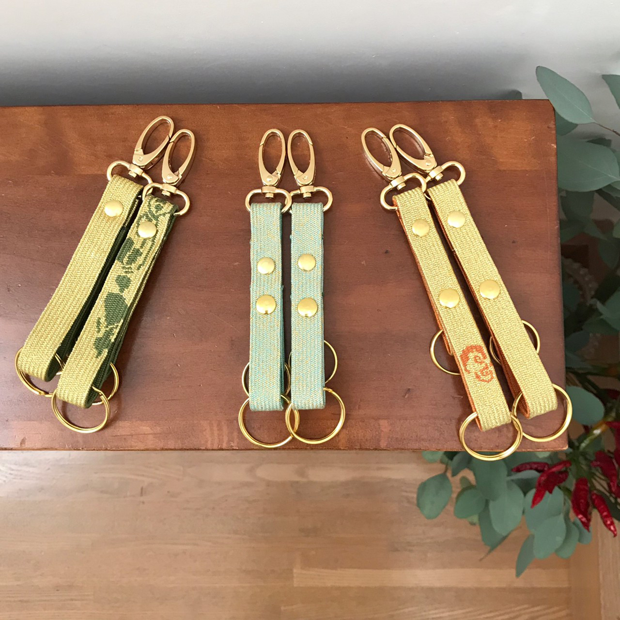 ゴールドベースの豪華な帯締め＊キーリング２個セット（房なし）ペアで　プレゼントに