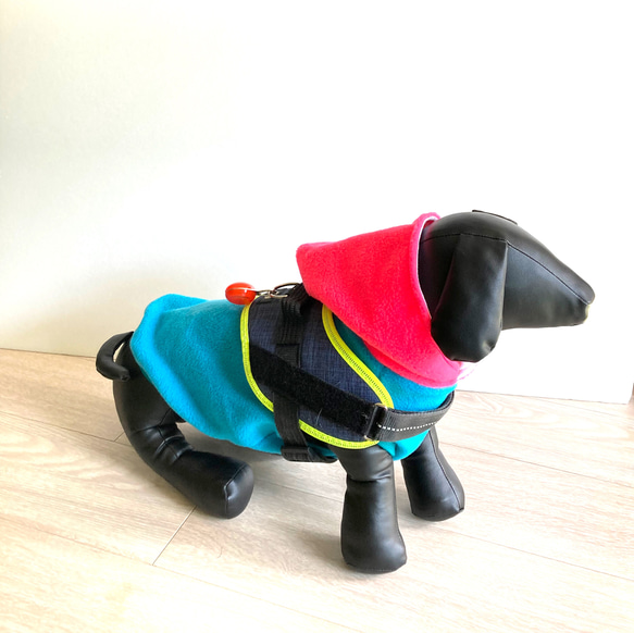 犬服 ネオンカラーフリース❤︎ フードタンクトップドッグウェア　蛍光　秋冬 11枚目の画像