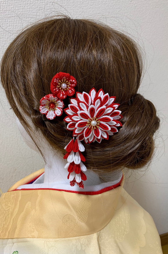 七五三　成人式　卒業式　つまみ細工の髪飾り　赤 4枚目の画像