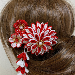 七五三　成人式　卒業式　つまみ細工の髪飾り　赤 3枚目の画像