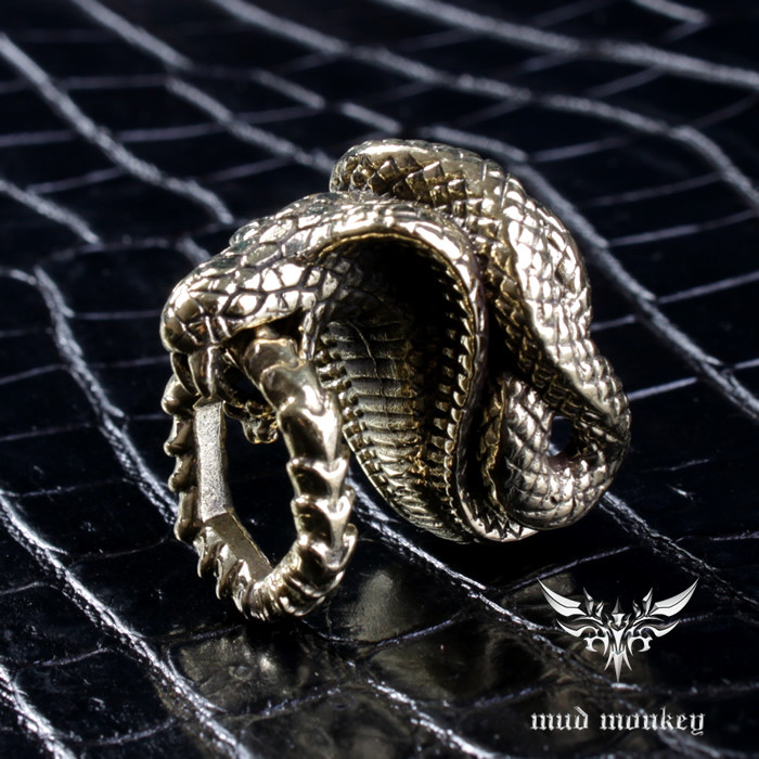 真鍮 ブラス ウォレットチェーン 高級 オリジナル 燻し加工 BRASS 真鍮ブラス ウォレットチェーン クロス 自社オリジナル 真鍮 ブラス  ウォレットチェーン クラシック オリジナル 燻し加工 BRASS 真鍮 ブラス ウォレットチェーン CROWN 王冠 オリジナル 燻し加工