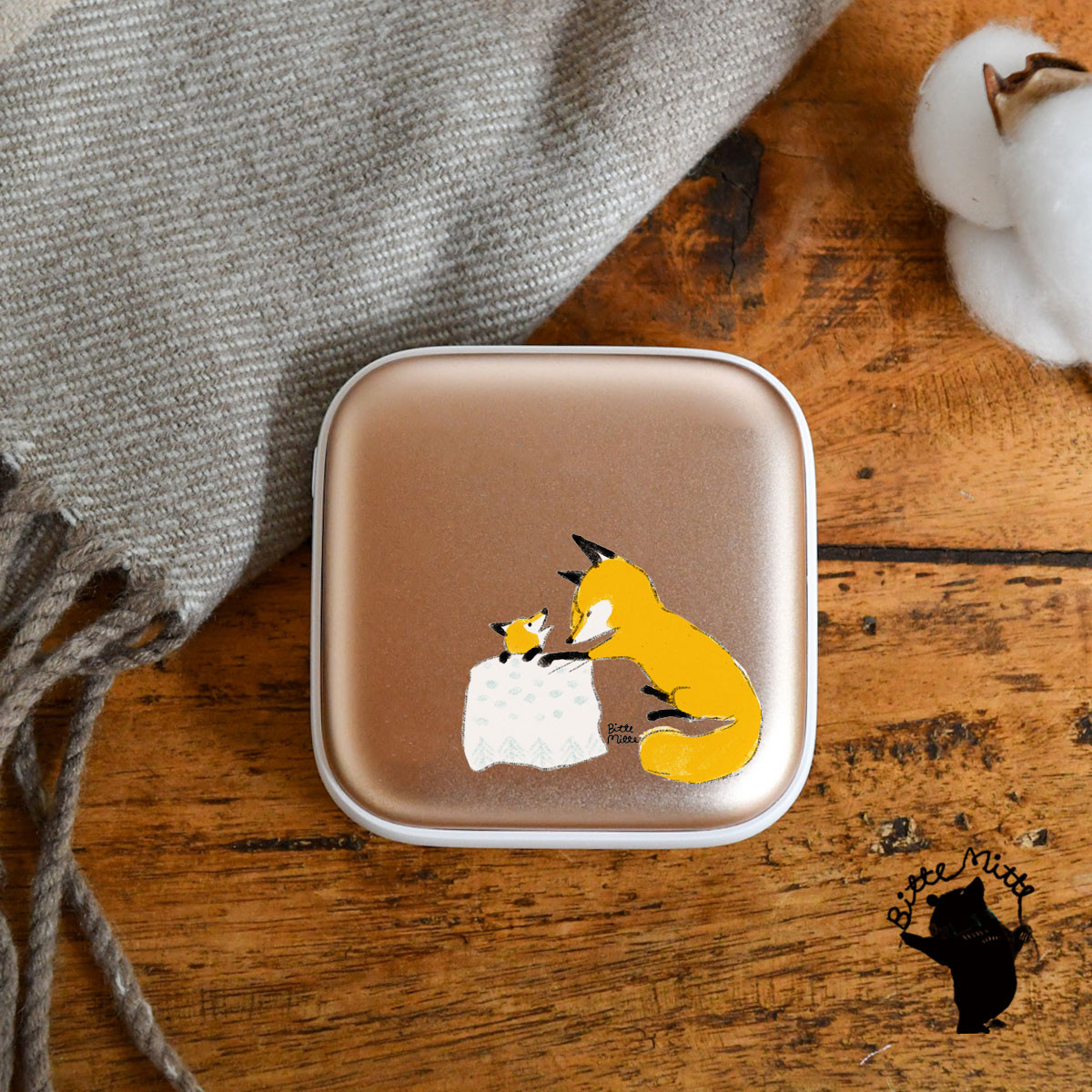 カイロ 充電式 モバイルバッテリー iPhone Android 狐 キツネ 秋 名入れ可 日本の秋2024