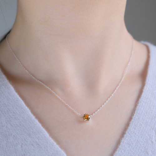 Citrine fimmhyrning necklace シトリン五角形ネックレス 天然石