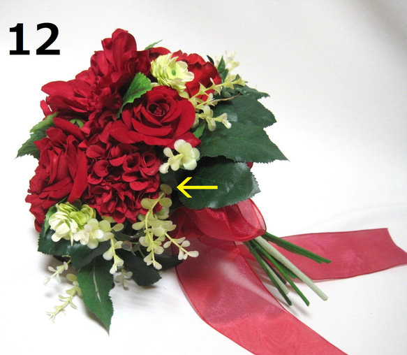 真紅のダリアのクラッチブーケ 