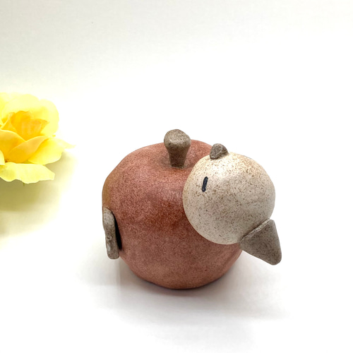 No.32 シマエナガのかくれんぼ♡りんごのオブジェ✨固まるハーバリウム No.32 シマエナガのかくれんぼ♡りんごのオブジェ✨固まるハーバリウム