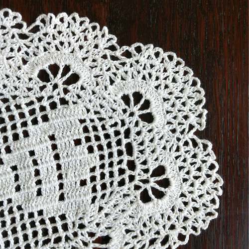レース編み✻魚のドイリー✻テーブルウェア✻オーバル型✻アンティーク