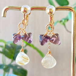 tama◆天使の羽カービング✧バイカラーフローライト アシンメトリーピアス tama様専用◇天使の羽カービング✧バイカラーフローライト