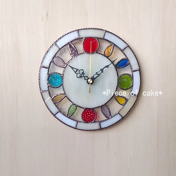 ステンドグラス　ぶどうモチーフの壁掛け時計(ウォールクロック) ステンドグラス ぶどうモチーフの壁掛け時計(ウォールクロック