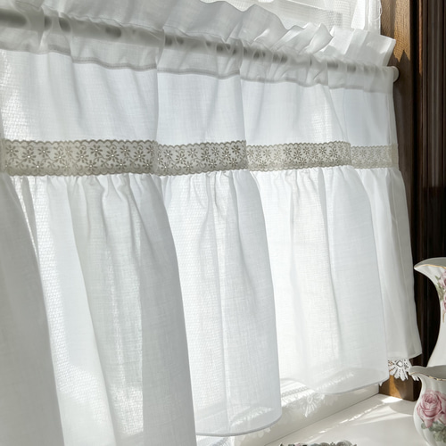 オフホワイト ハイフリル コットンレースが可愛いカフェカーテン