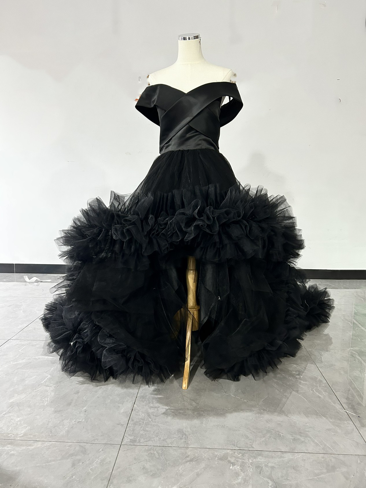 上品！ オフショル カラードレス 黑 2次会 花嫁 ロングトレーン オーバードレス フィッシュテール