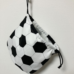 新入荷❤️大きめサイズ巾着　サッカー好き⚽️サッカーボール巾着⚽️両サイド紐 4枚目の画像