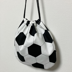 新入荷❤️大きめサイズ巾着　サッカー好き⚽️サッカーボール巾着⚽️両サイド紐 2枚目の画像