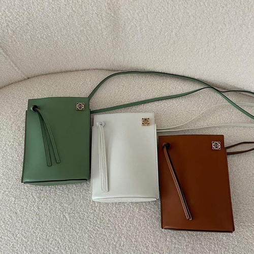 LOEWE(ロエベ) Dice Pocket レザーショルダーバッグ アナグラム LOEWE(ロエベ) Dice Pocket レザーショルダーバッグ アナグラム