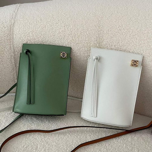 LOEWE(ロエベ) Dice Pocket レザーショルダーバッグ アナグラム LOEWE(ロエベ) Dice Pocket レザーショルダーバッグ アナグラム