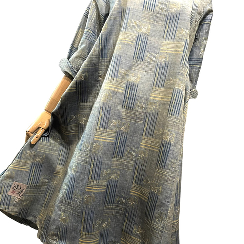 着物リメイク  正絹紬から変わり袖シンプルワンピース少し張りのある生地です