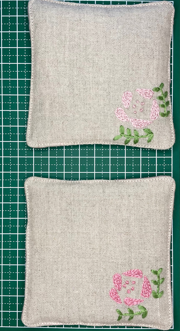 ⋆⸜送料無料⸝⋆ ちいさな コースター 2点セット　リネン 刺繍　Ralaꕤ 7枚目の画像