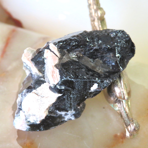 天然色！モリオン(黒水晶)の原石／57g その他置物 ConNectarth