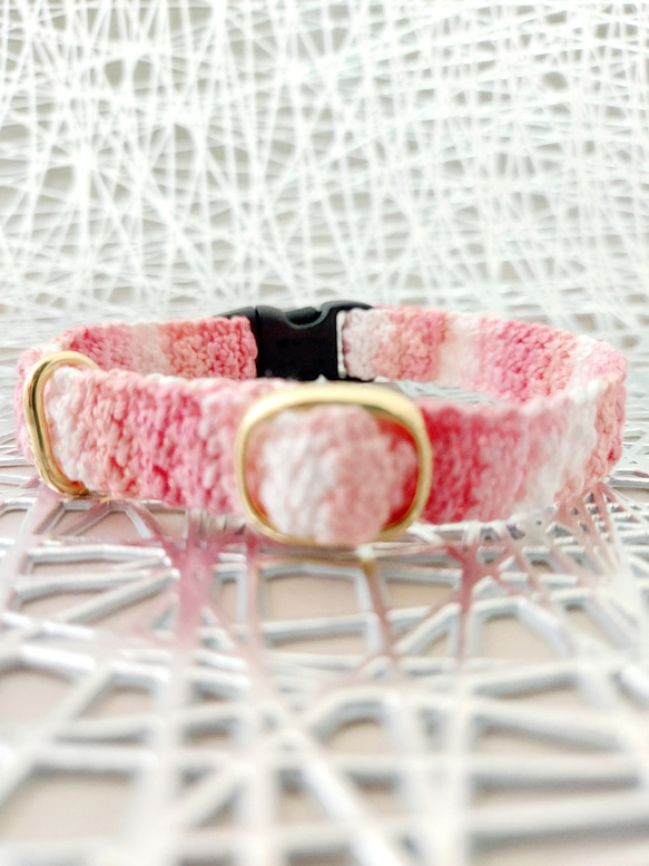 猫の首輪　ピンク　セーフティーバックル　手編み 2枚目の画像
