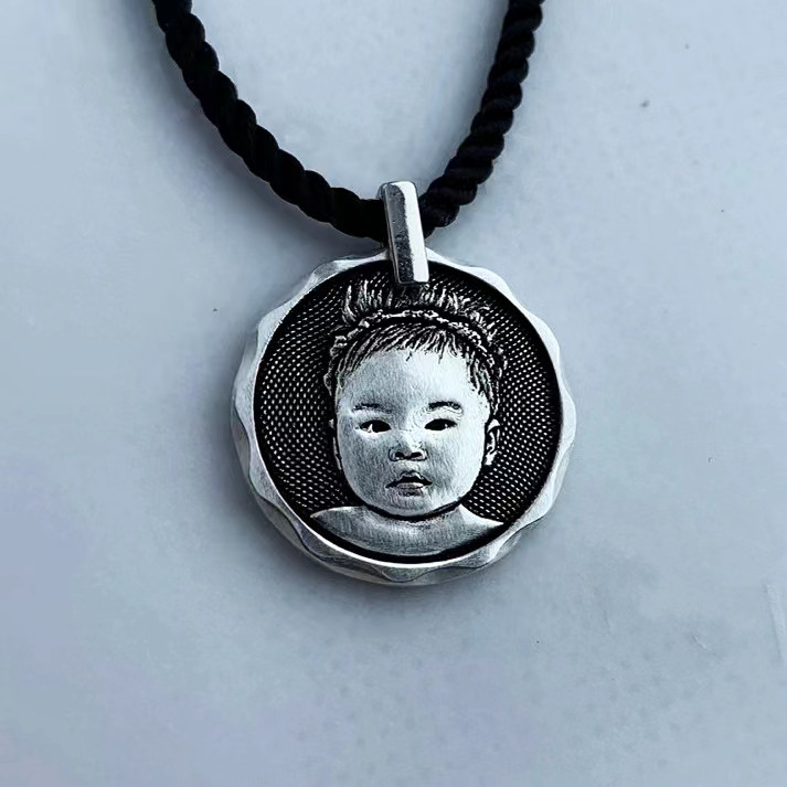 オーダーメイド 名入れネックレスアレルギー対応 名前ネックレス肖像画 ネームネックレス似顔絵 マスターグレードの彫刻 14,925円