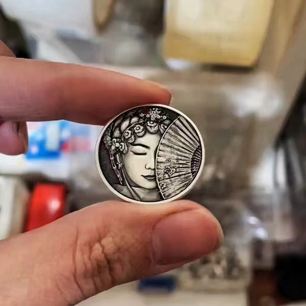 オーダーメイド 名入れネックレスアレルギー対応 名前ネックレス肖像画 ネームネックレス似顔絵 マスターグレードの彫刻