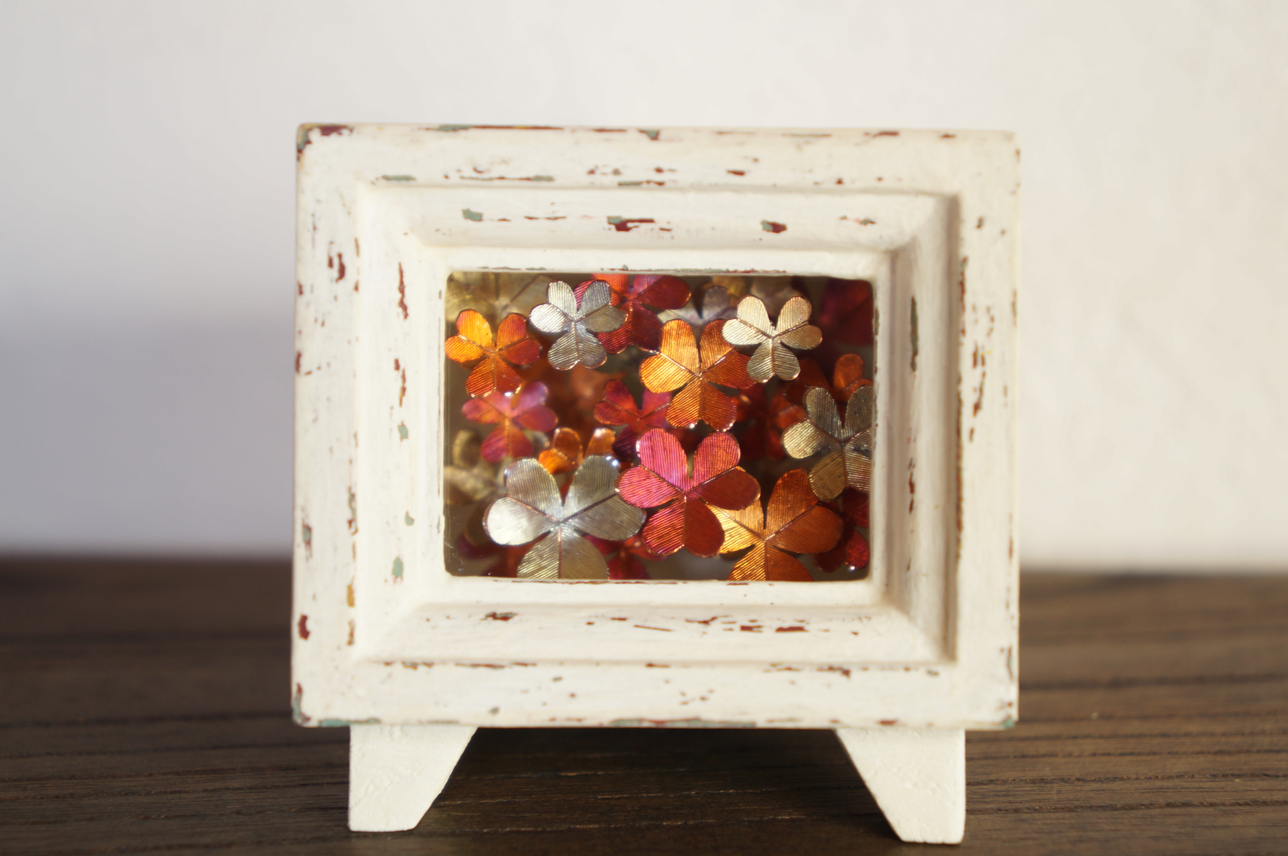 クローバー22本(四つ葉を探して)