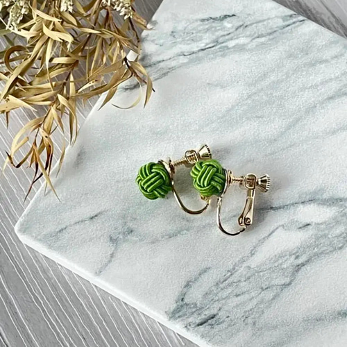 水引玉結び＊【野】一粒の華やぐ水引イヤリング イヤリング